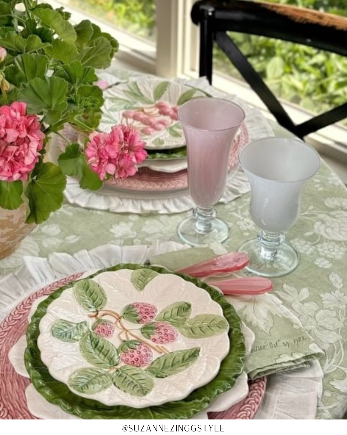 Vivo Anna Maria Sage 17" Napkin Set/4